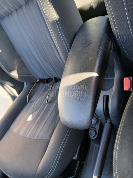 Peugeot 301 AUTO/MATIC ALLURE