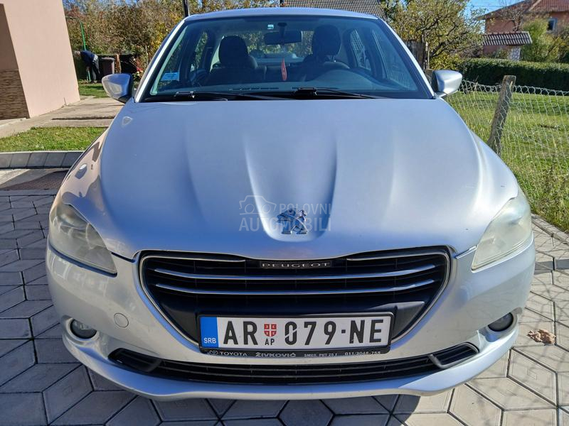 Peugeot 301 AUTO/MATIC ALLURE