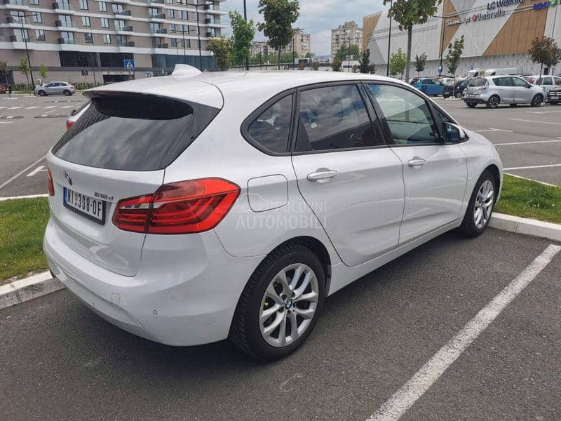 BMW 216 d     harman/kardon