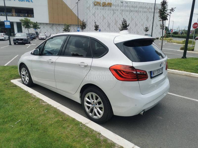 BMW 216 d     harman/kardon
