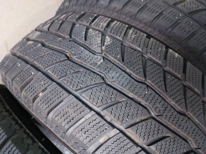 Westlake 215/65 R16 Zimska