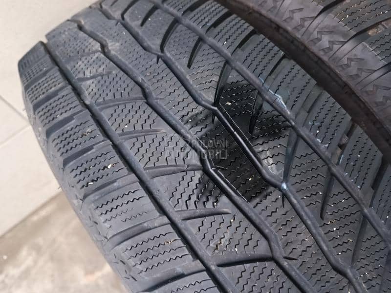 Westlake 215/65 R16 Zimska