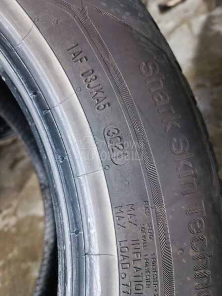 Uniroyal 215/65 R17 Zimska