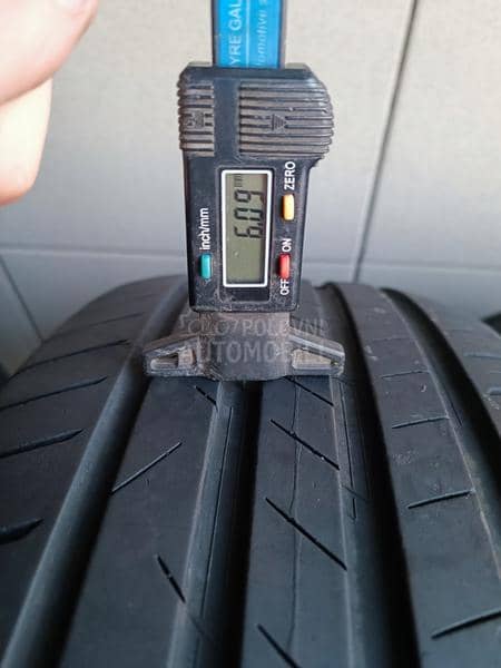 Vredestein 235/65 R17 Letnja