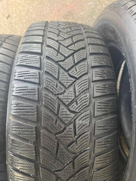 Dunlop 215/60 R16 Zimska