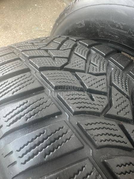 Dunlop 215/60 R16 Zimska