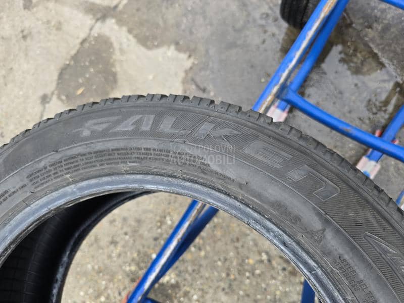 Falken 215/55 R17 Zimska