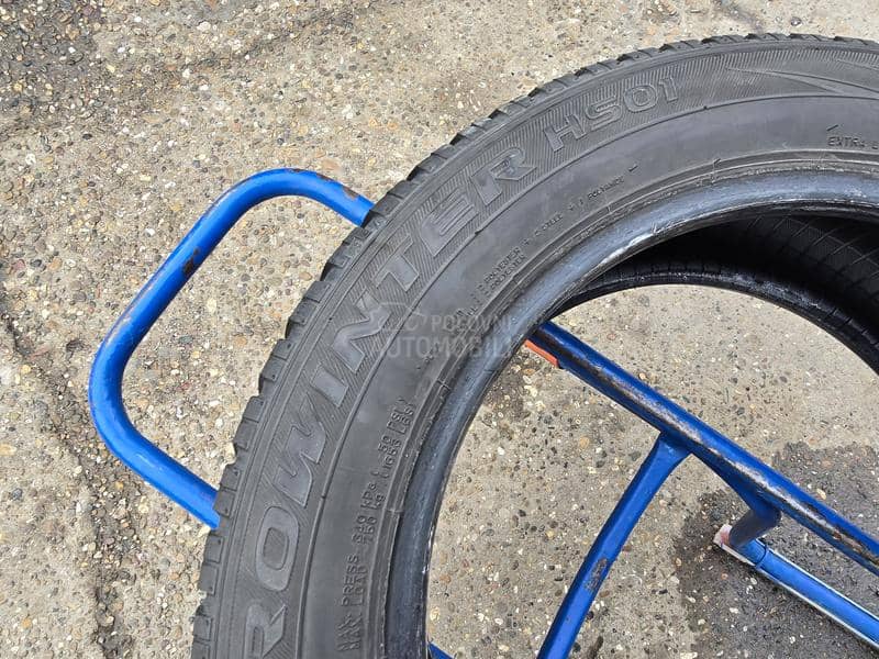 Falken 215/55 R17 Zimska