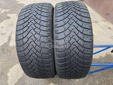 Falken 215/55 R17 Zimska