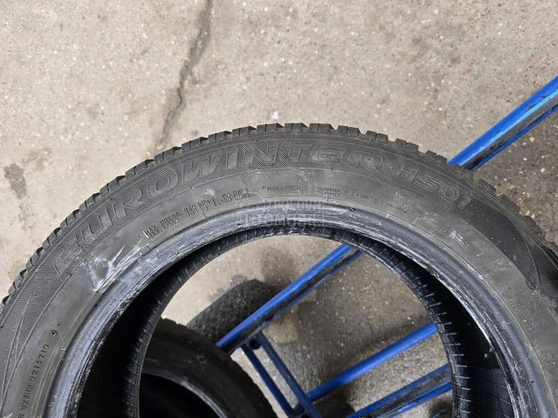 Falken 215/55 R17 Zimska