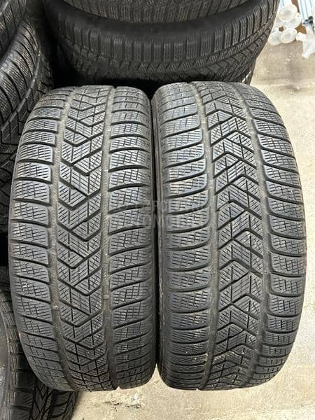 Pirelli 235/60 R18 Zimska