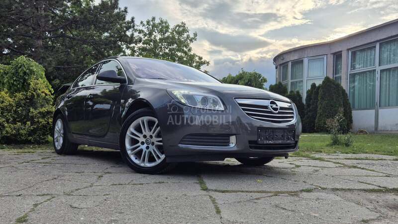 Opel Insignia // C O S M O //