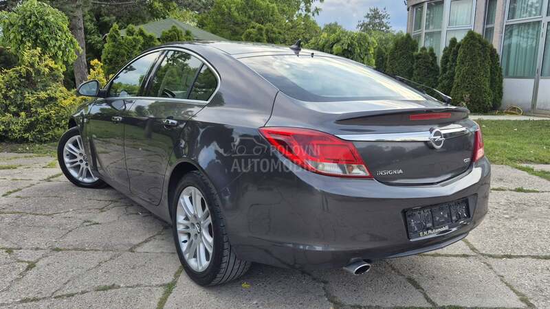 Opel Insignia // C O S M O //