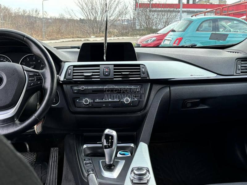 BMW 320 F30