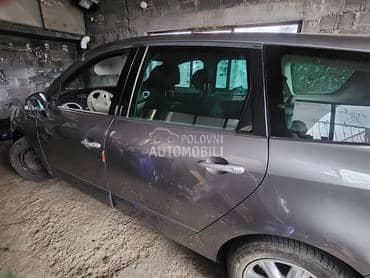 zadnja leva vrata za Renault Grand Scenic od 2009. do 2016. god.