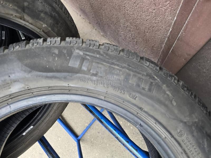 Pirelli 215/60 R17 Zimska