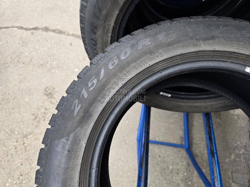 Pirelli 215/60 R17 Zimska