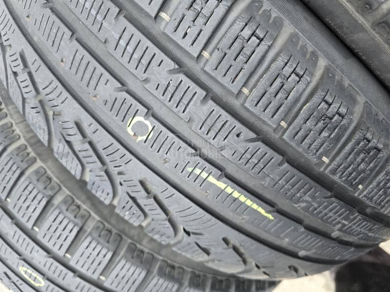 Pirelli 215/60 R17 Zimska