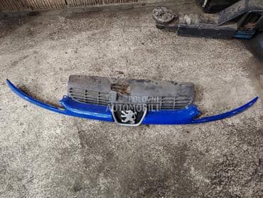 Maska sa znakom za 206 za Peugeot 206 od 1999. do 2011. god.