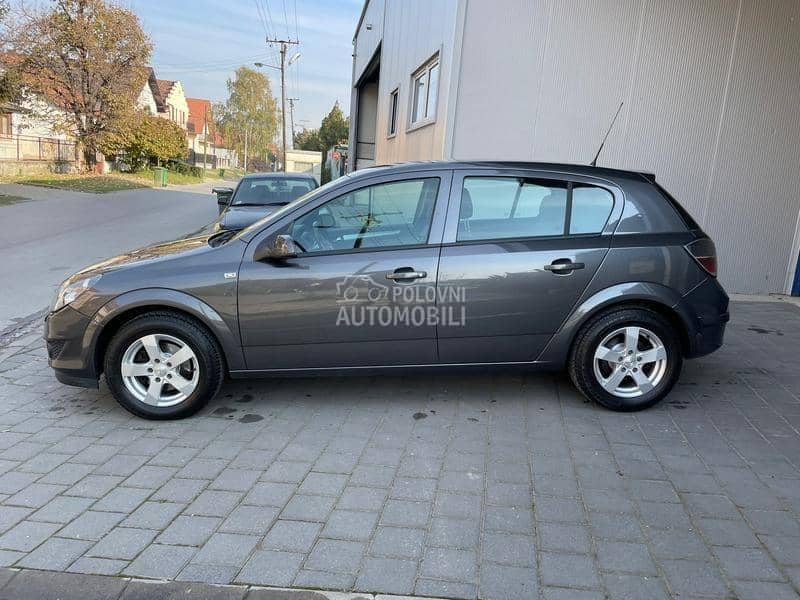 Delovi za Opel Astra F H J K 05- 2017. god.