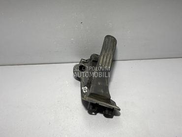PAPUCICA GASA za Volkswagen Golf 6