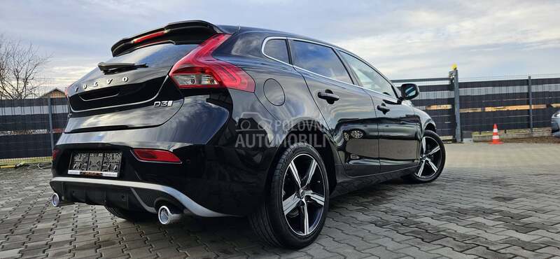 Volvo V40 