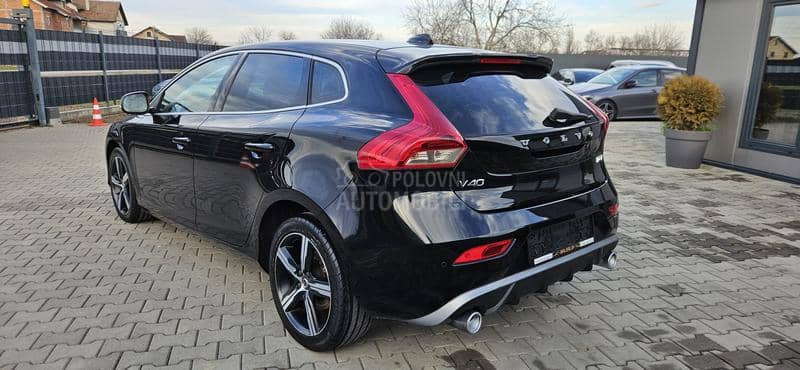 Volvo V40 