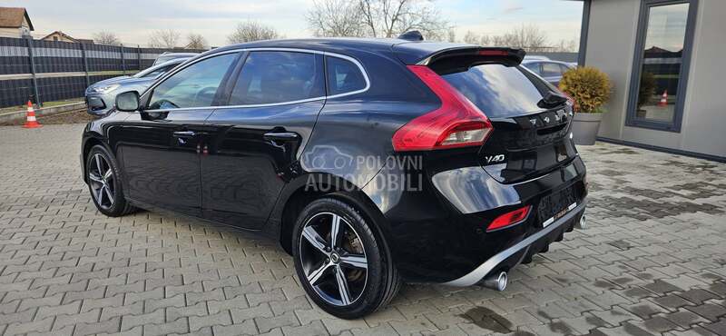 Volvo V40 