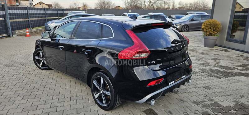 Volvo V40 