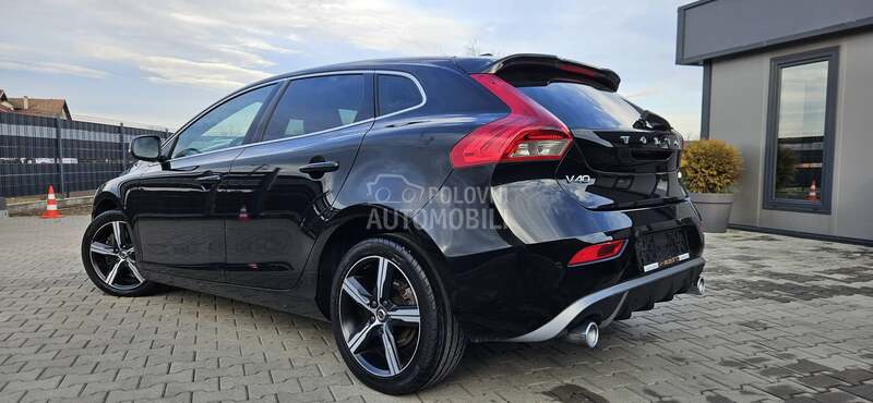 Volvo V40 