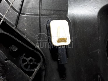 SENZOR AIRBAGA za Volkswagen Touareg