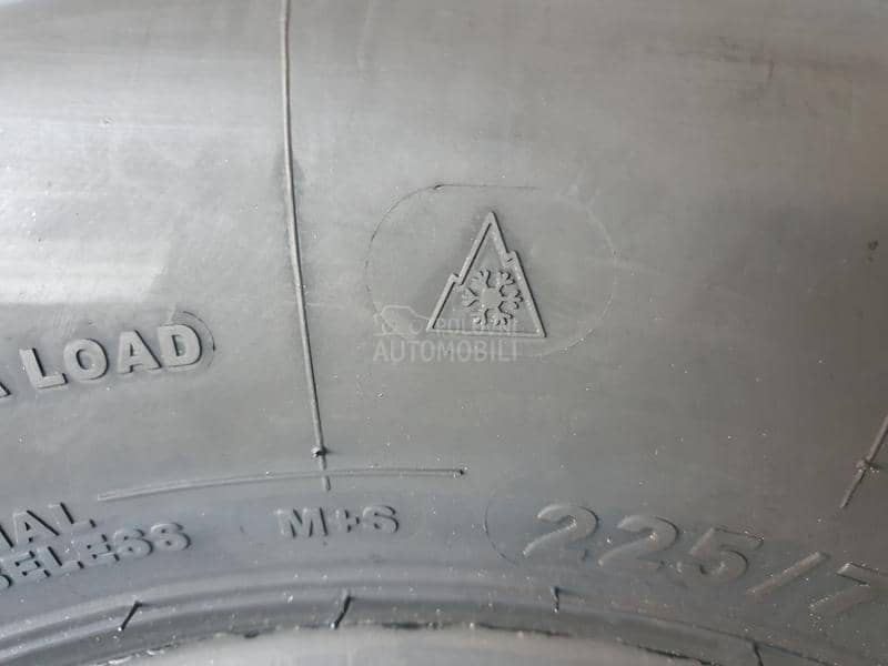 Gripmax 225/75 R16 Zimska