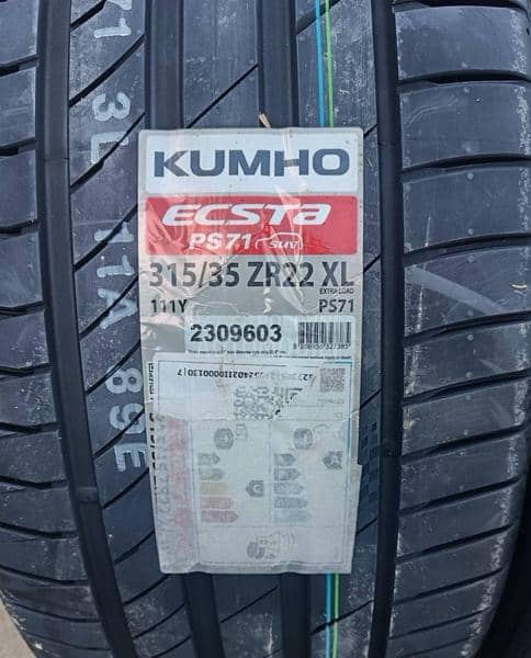 Kumho 315/35 R22 Letnja