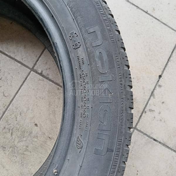 Nokian 215/55 R17 Zimska