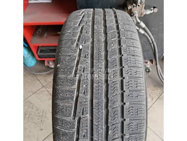 Nokian 215/55 R17 Zimska