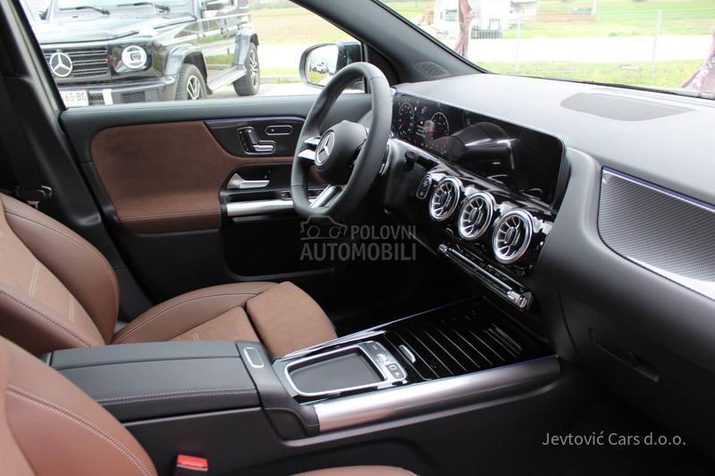 Mercedes Benz GLA 200 AMG