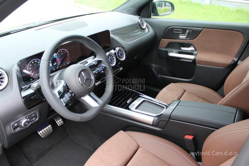 Mercedes Benz GLA 200 AMG