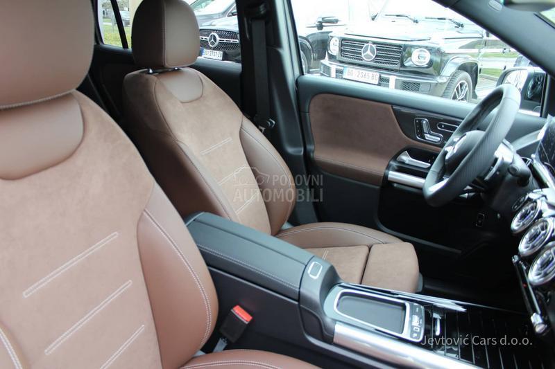 Mercedes Benz GLA 200 AMG