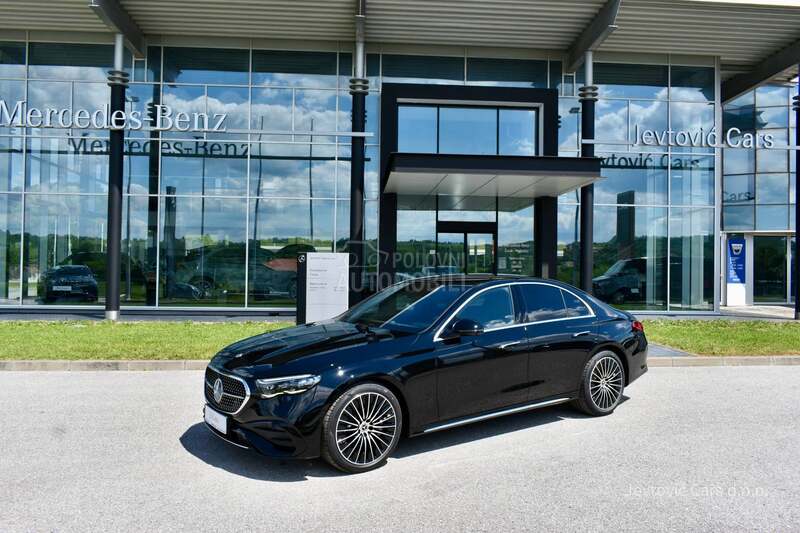 Mercedes Benz E 220 AMG