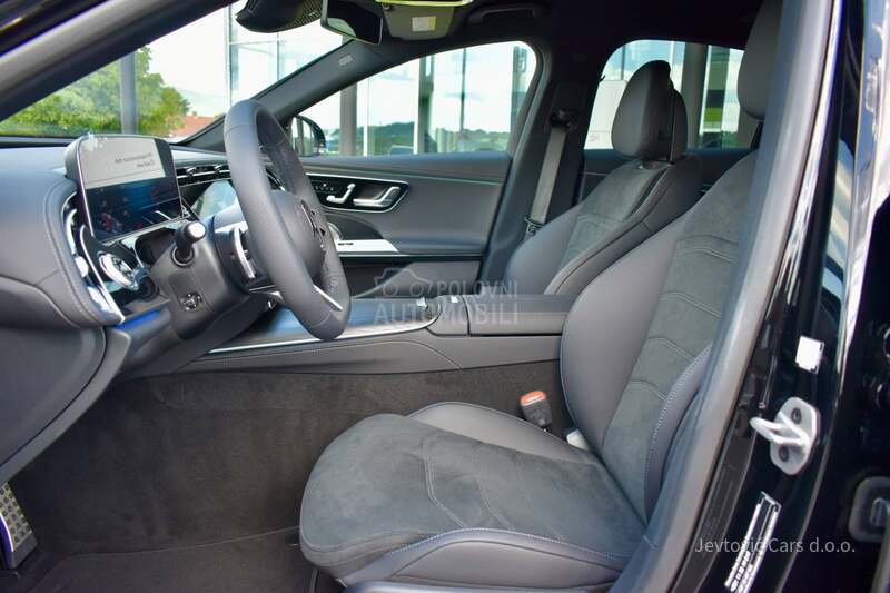 Mercedes Benz E 220 AMG