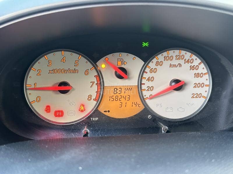 Nissan Micra 