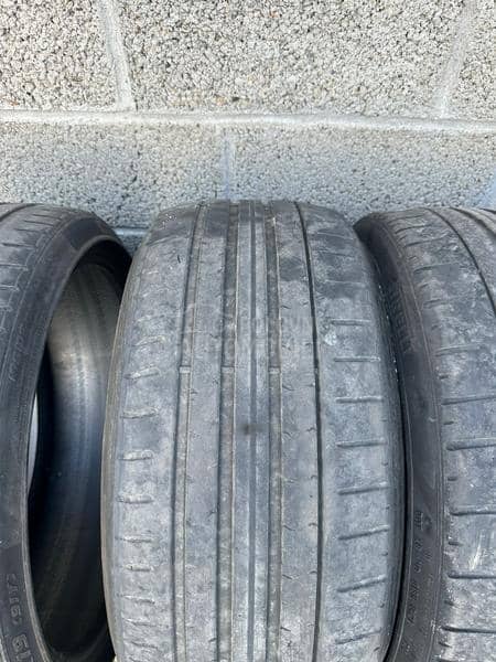 Pirelli 235/35 R19 Letnja