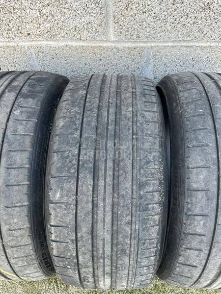 Pirelli 235/35 R19 Letnja