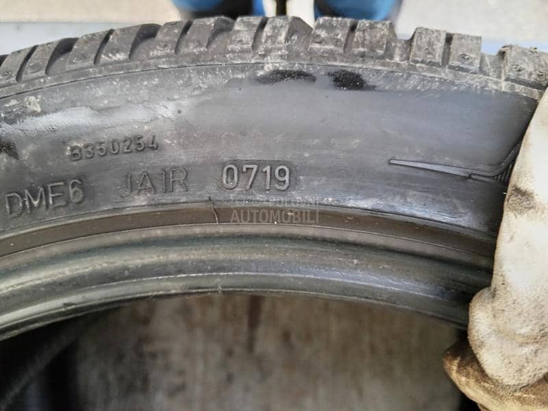 Dunlop 235/45 R19 Sve sezone