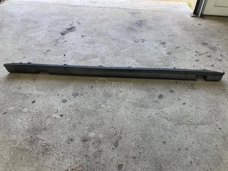 sajtna plasticna leva