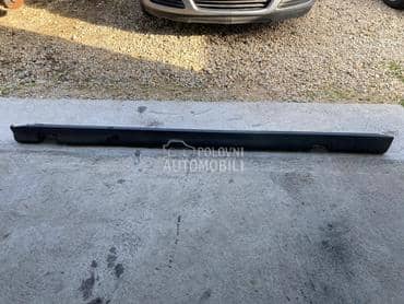 sajtna plasticna desna za Opel Astra G