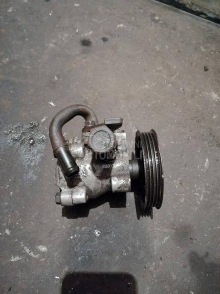 Servo pumpa