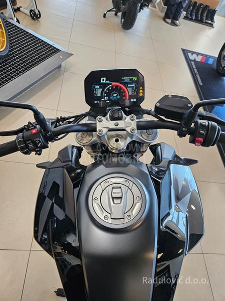 BMW F 900 R Triple Black