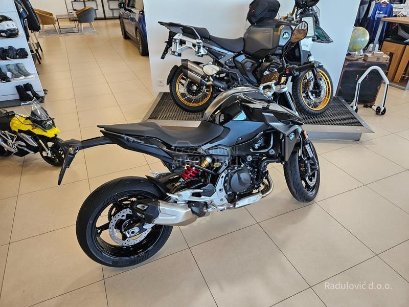 BMW F 900 R Triple Black