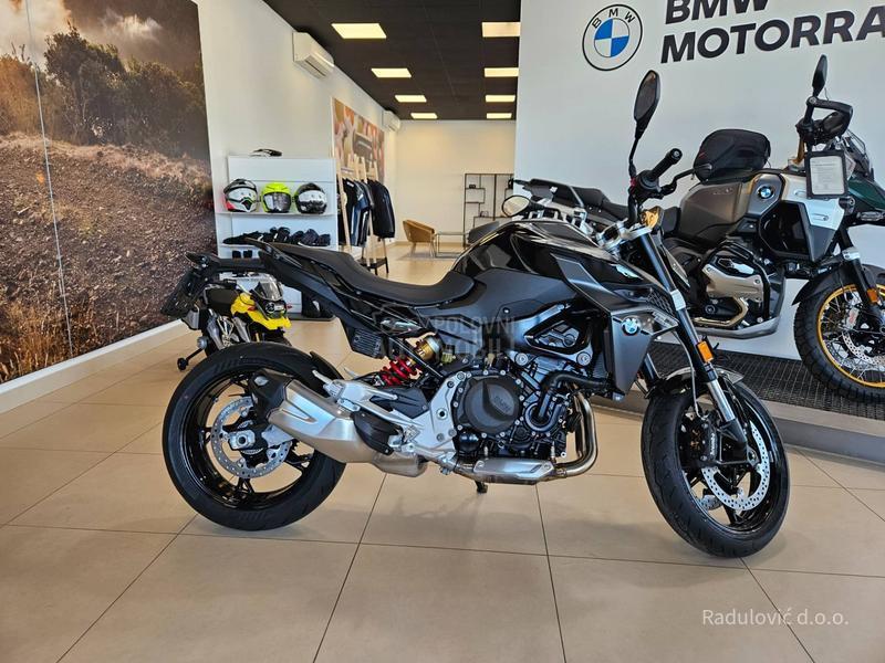 BMW F 900 R Triple Black